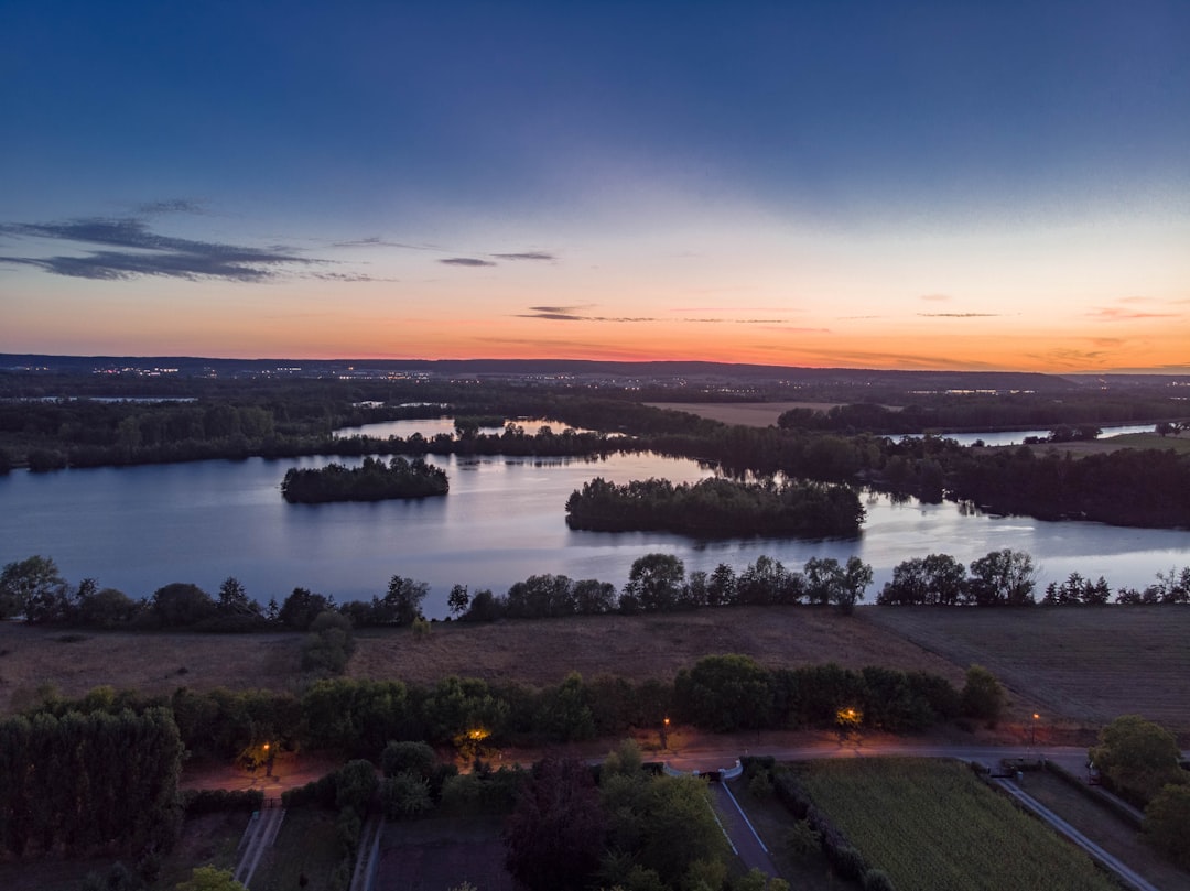 photo of Tournedos-sur-Seine Loch near Puy-de-Dôme