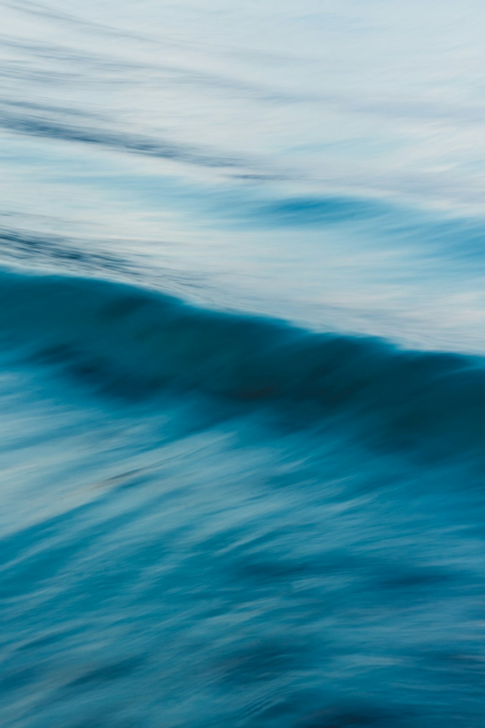 blue and white ocean waves