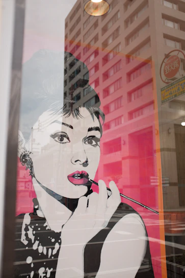 Glamorous aluminium poster showcasing a classic Bollywood star with dramatic lighting and metallic sheen.