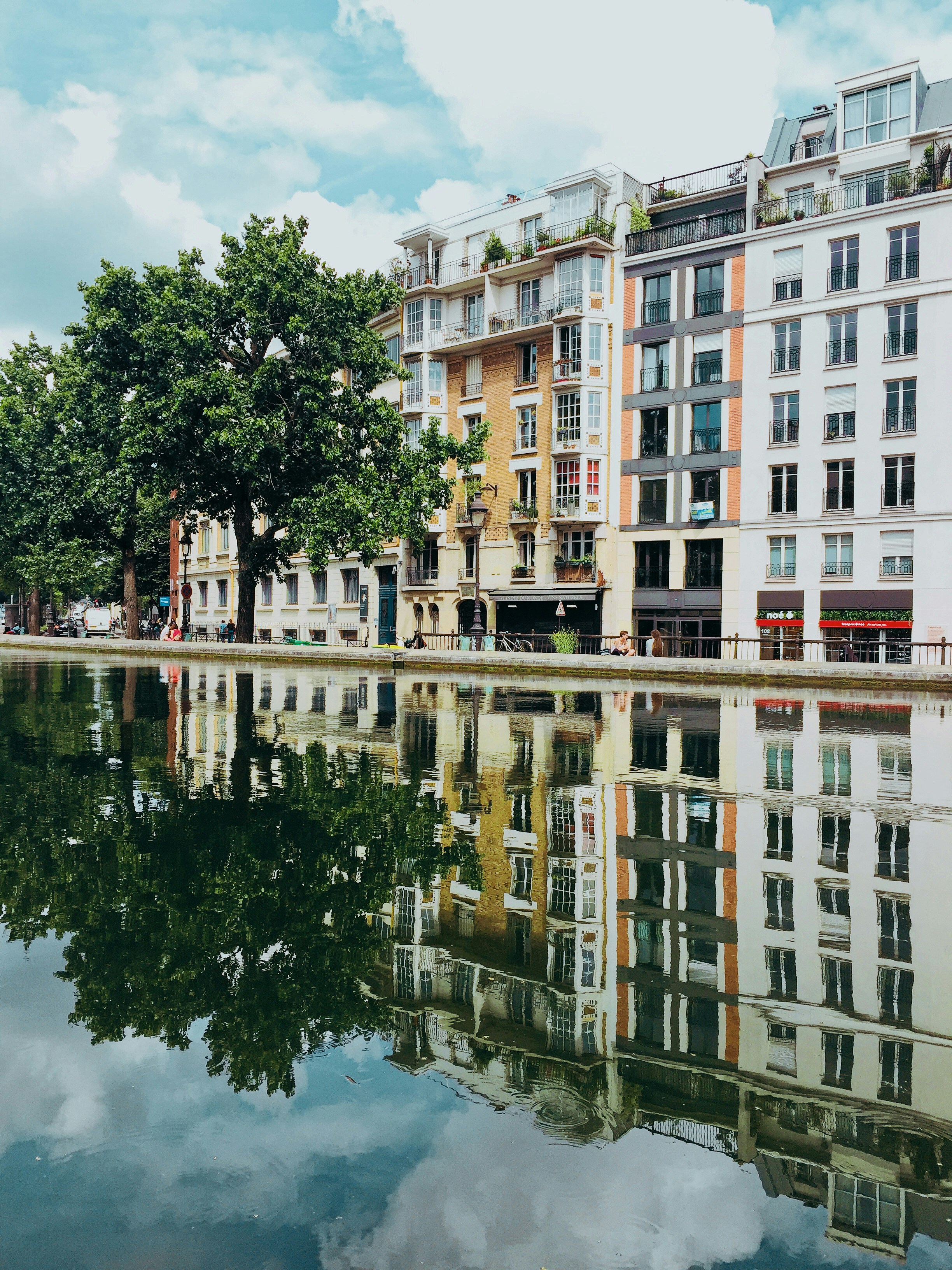 Walk along canal Saint-Martin
