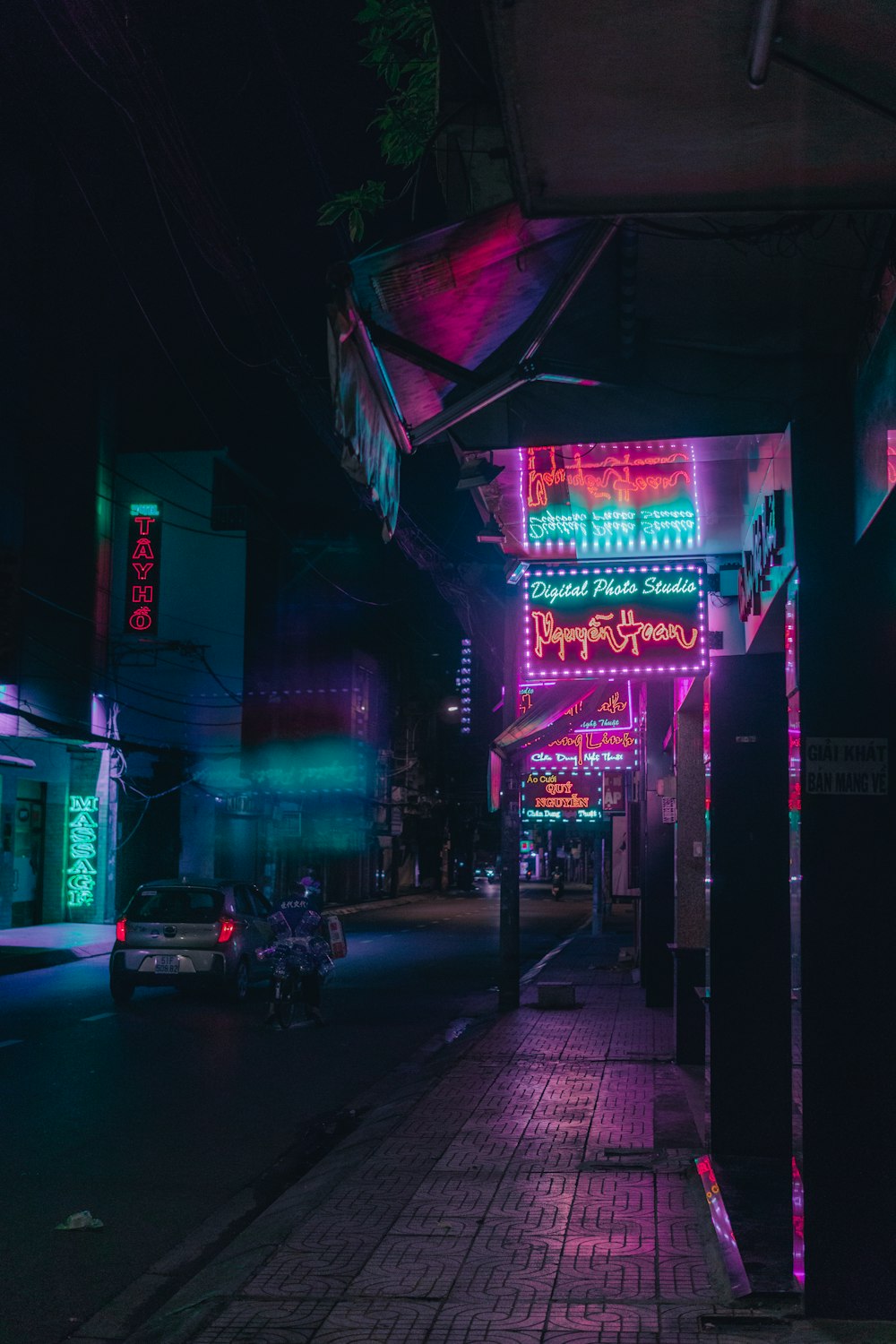 1000+ Neon Street Pictures | Download Free Images on Unsplash