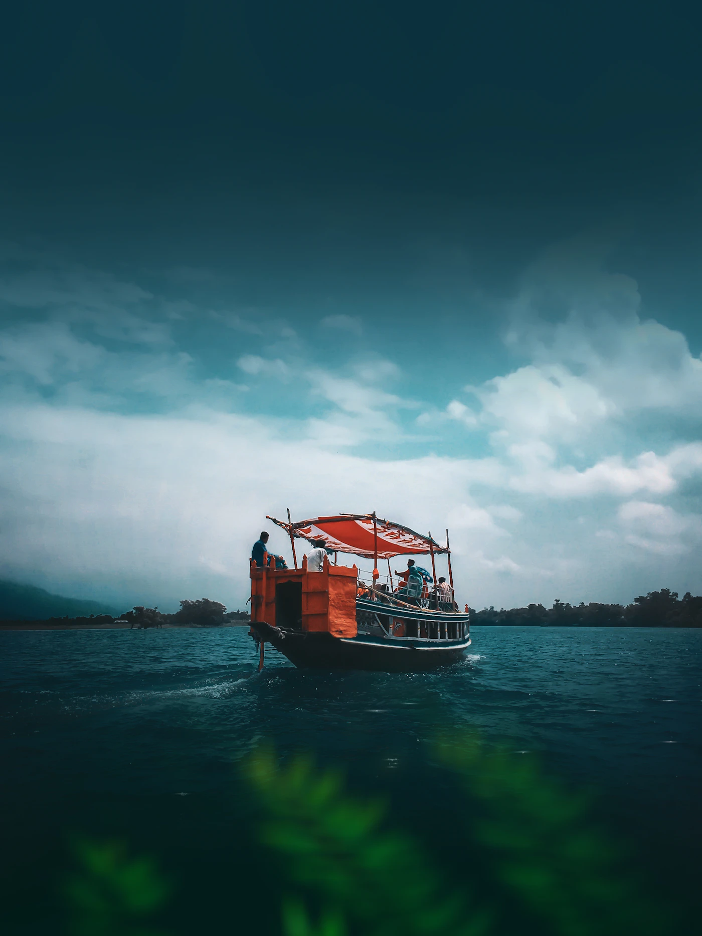 Road trip through southern Thailand jungle landscape