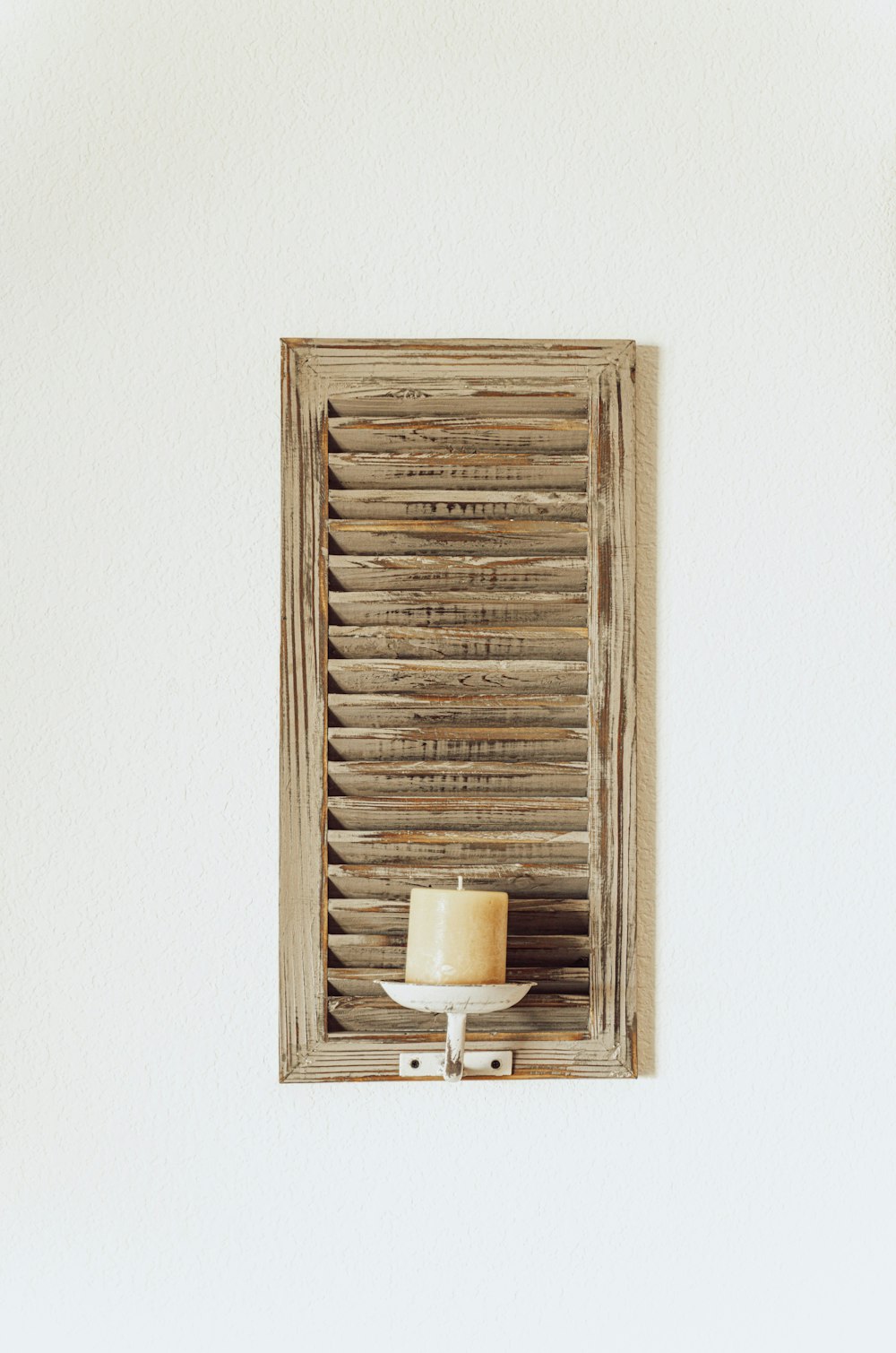 brown wooden wall mounted rack