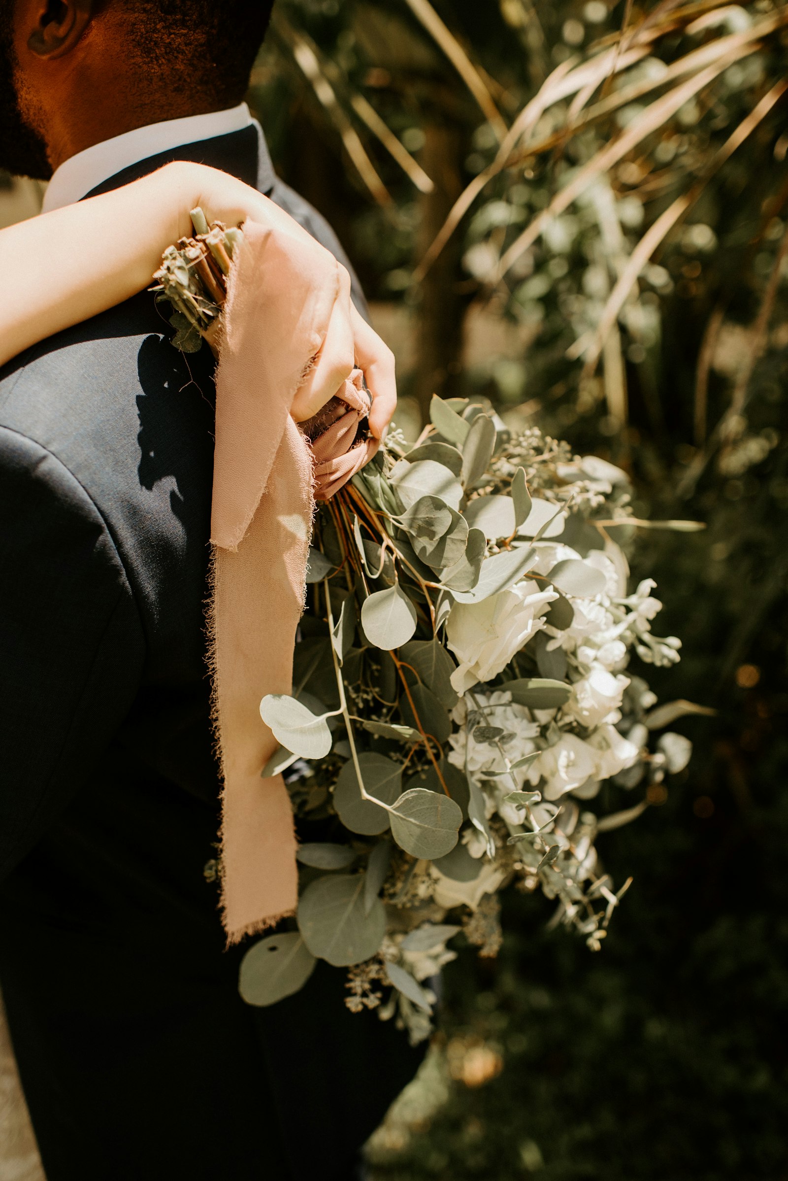 Nikon D750 + Nikon AF-S Nikkor 35mm F1.4G sample photo. Woman in white floral photography