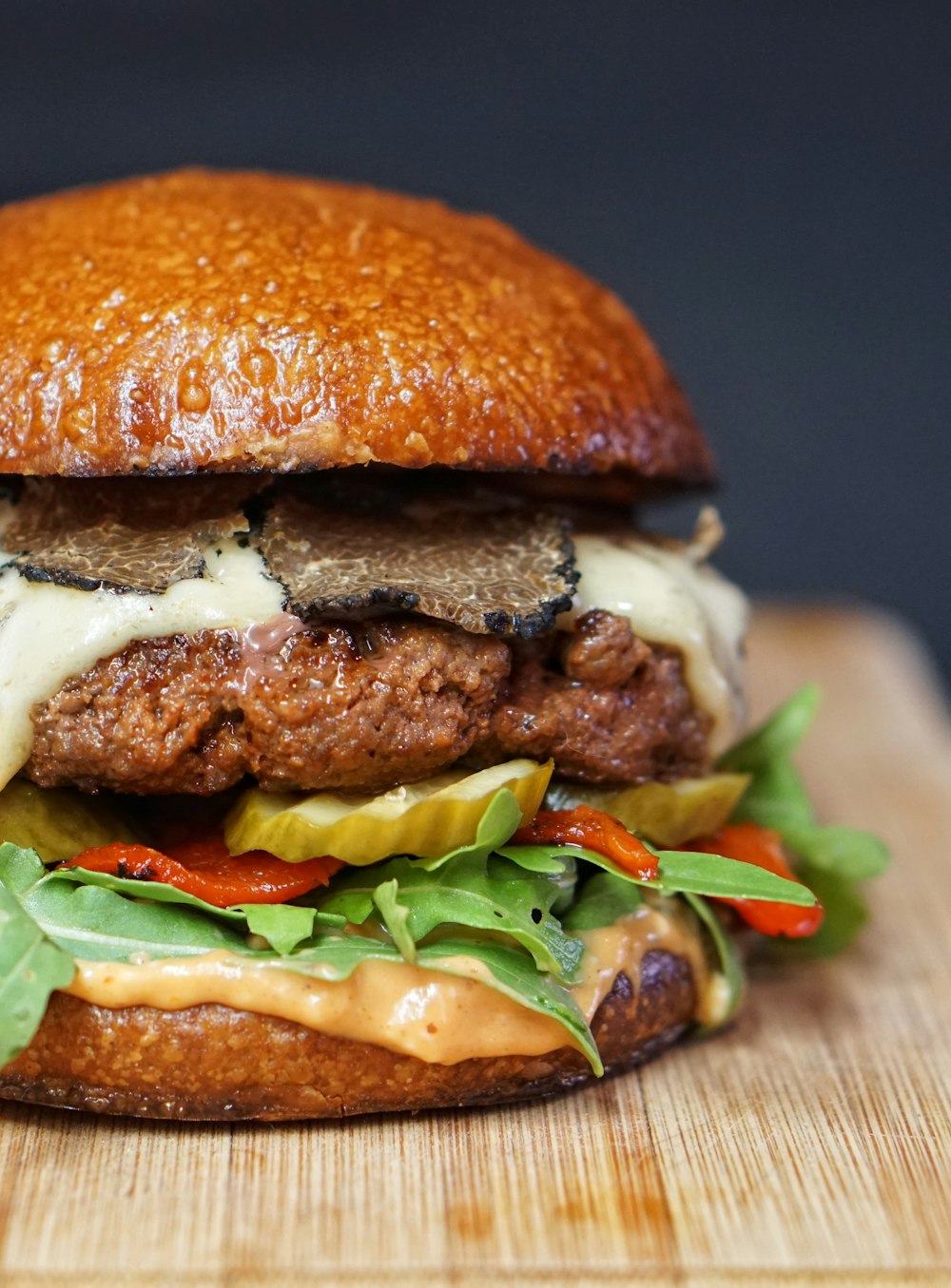 Hamburguesa con lechuga y tomate