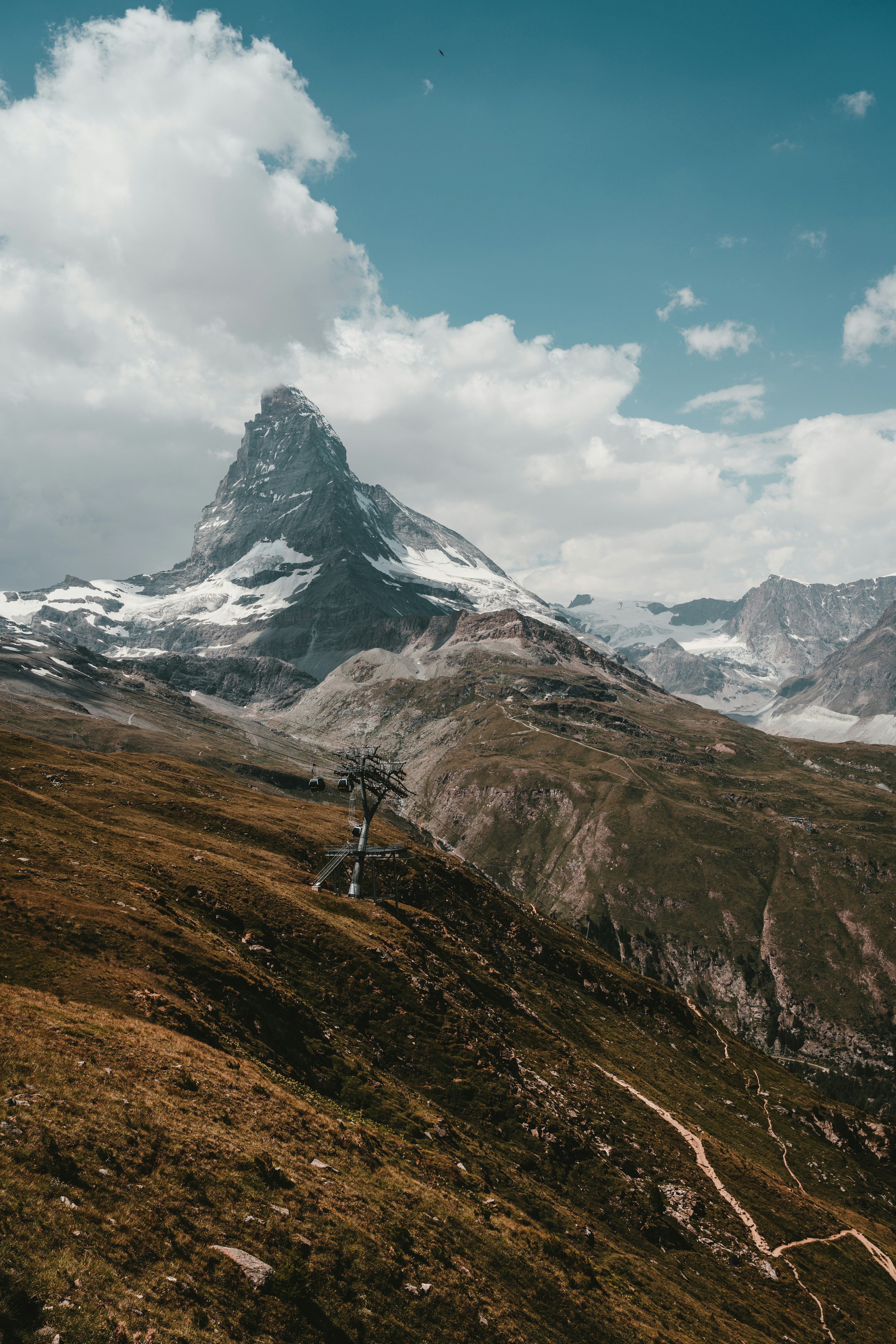 昼間の雪山の写真 Unsplashで見つけるツェルマットの無料写真