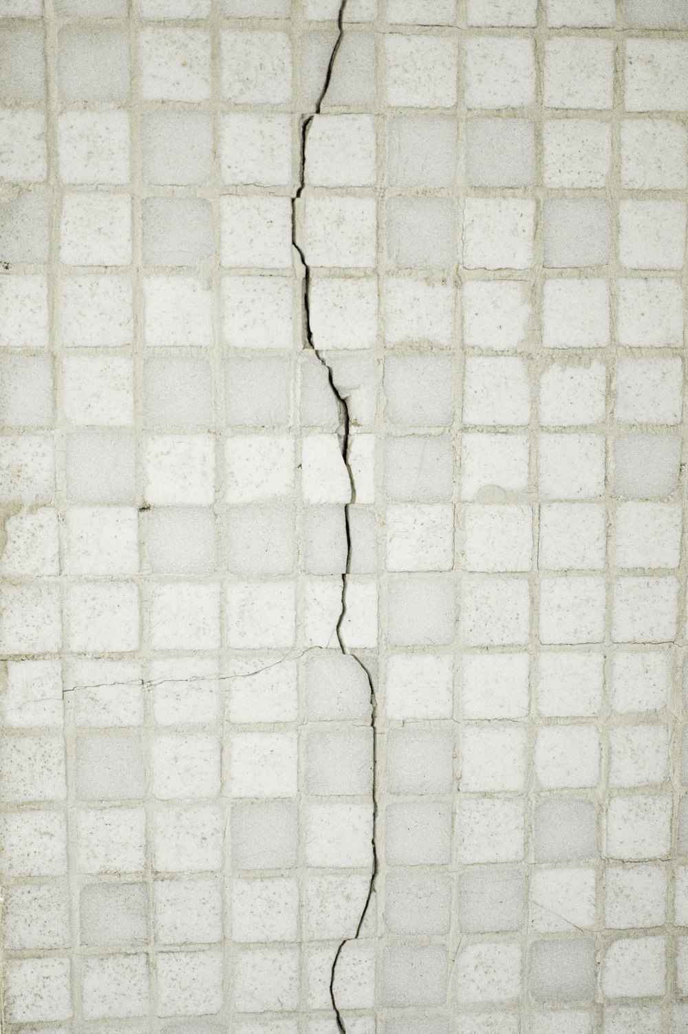 white and brown ceramic tiles
