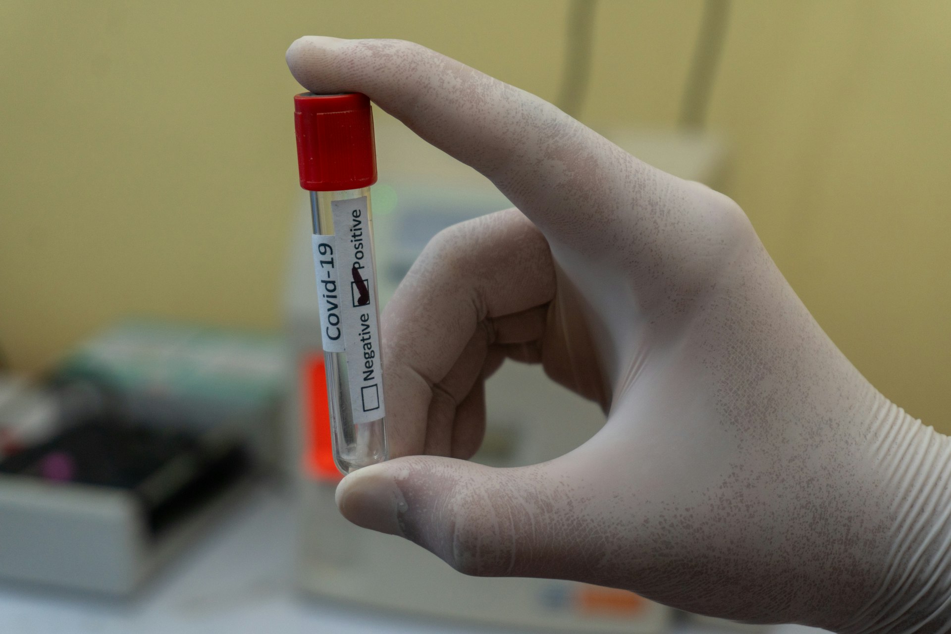 Corona-Tests bei Kindern: LINKE fordert PCR-Lollitests für Hamburgs Kitas
