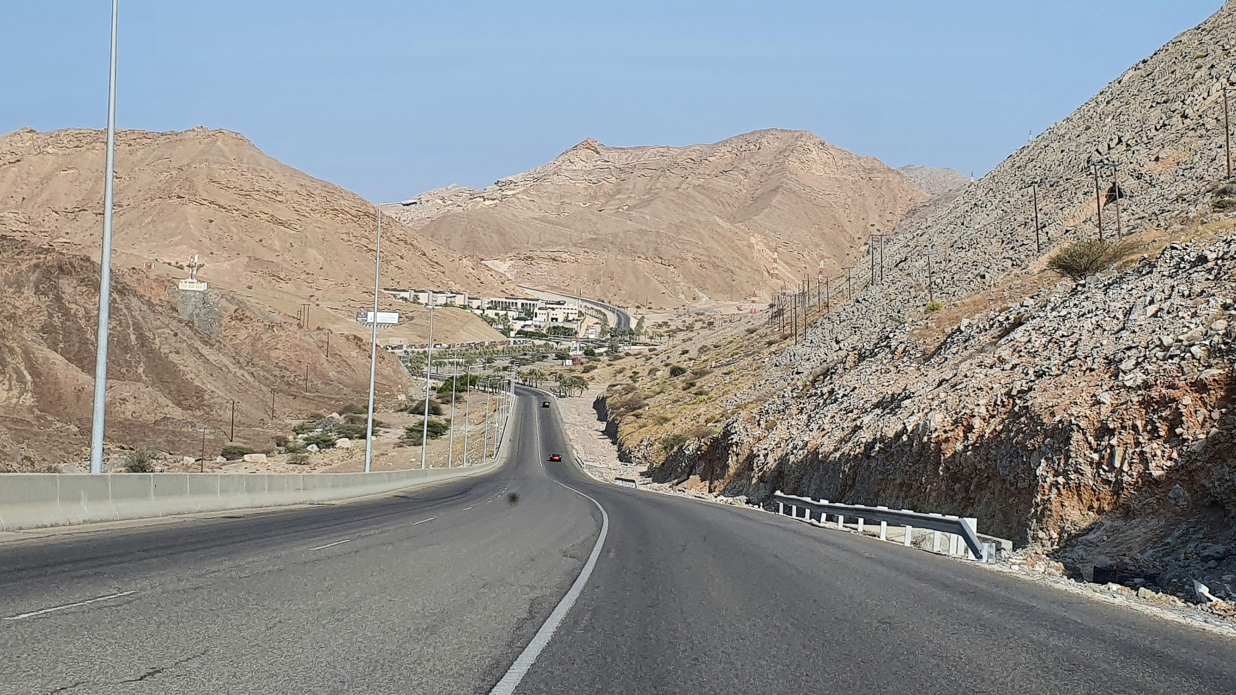 Oman's Islamic Banking Surge: The $19.5 Billion Opportunity Reshaping Gulf Finance