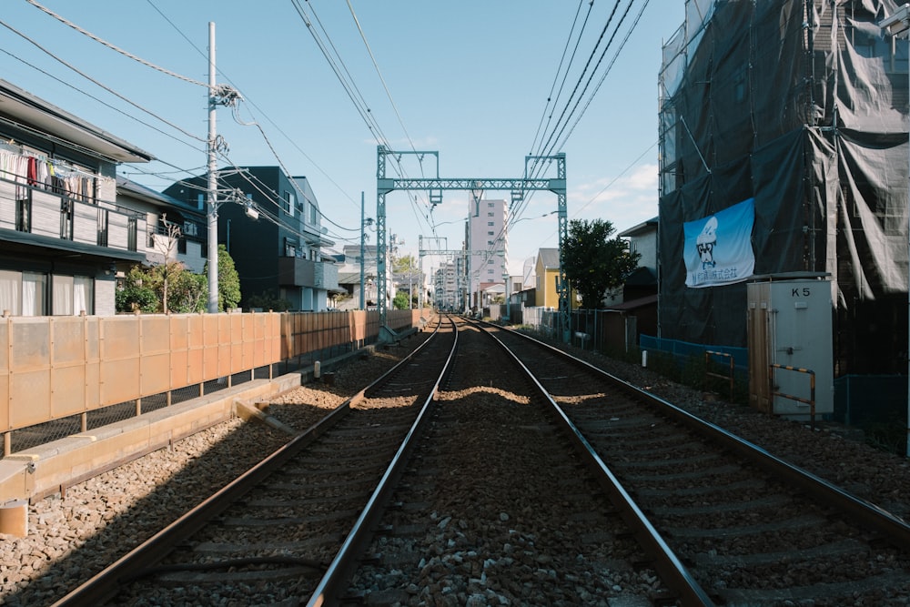 train rail near train tracks