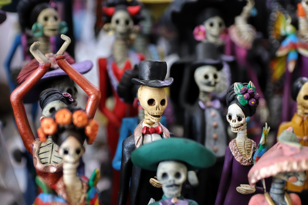 mickey mouse and minnie mouse toys, The Bachelor. Mexican art in the market