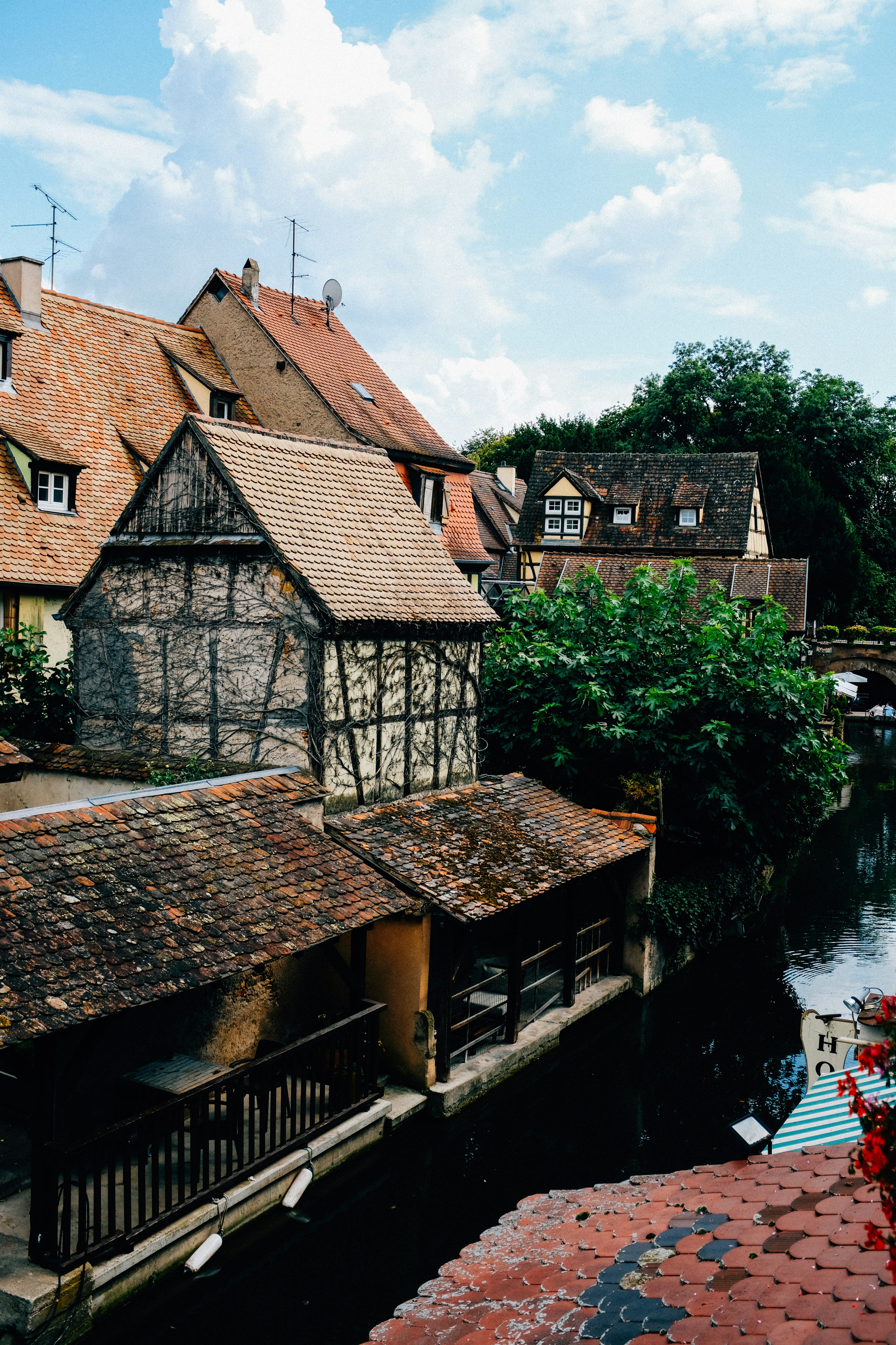 Photo by adrienolichon