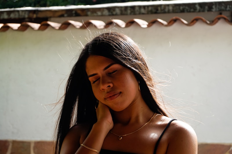 Timeless Greek beauty in white