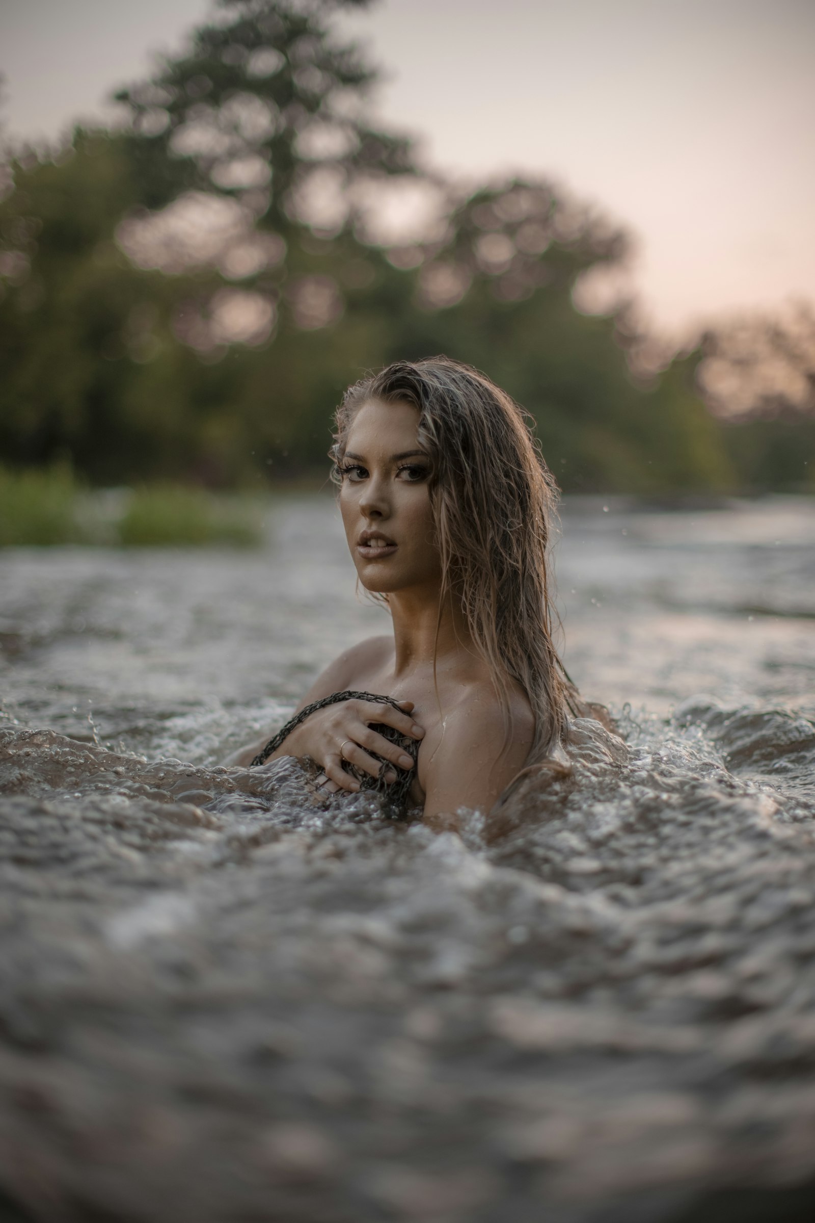 Canon EOS R5 sample photo. Woman in water during photography