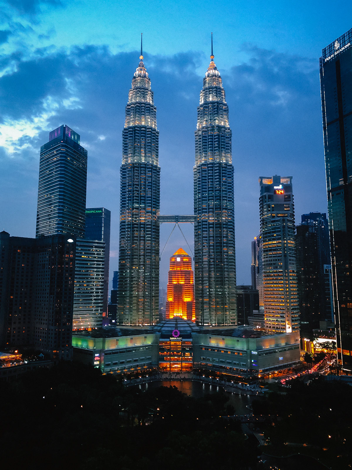 Kuala Lumpur skyline with the Petronas Towers at night