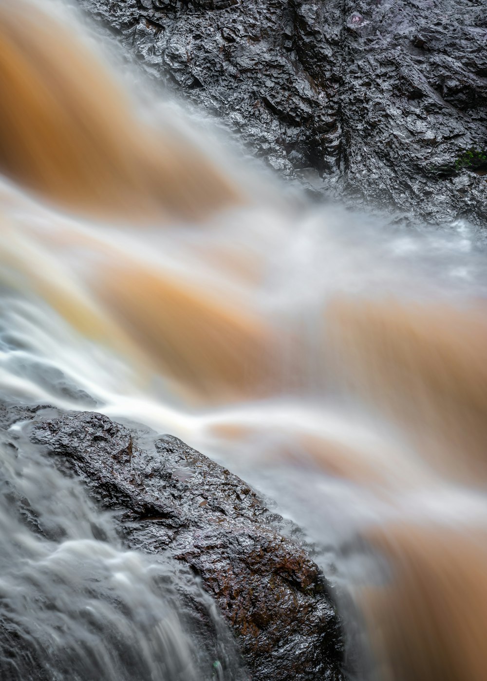 Cascadas de agua en la fotografía de lapso de tiempo