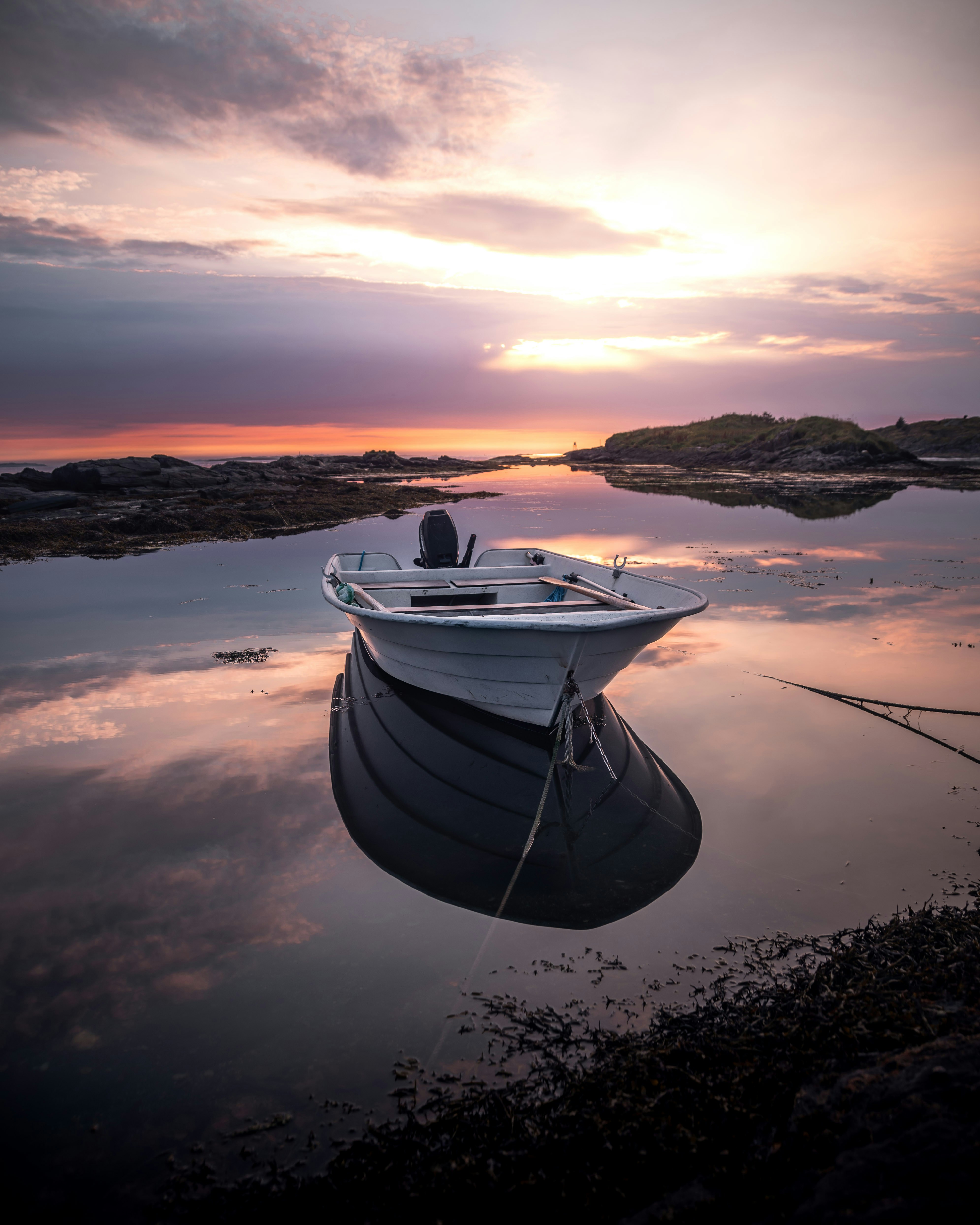 Photo by lachlangowen