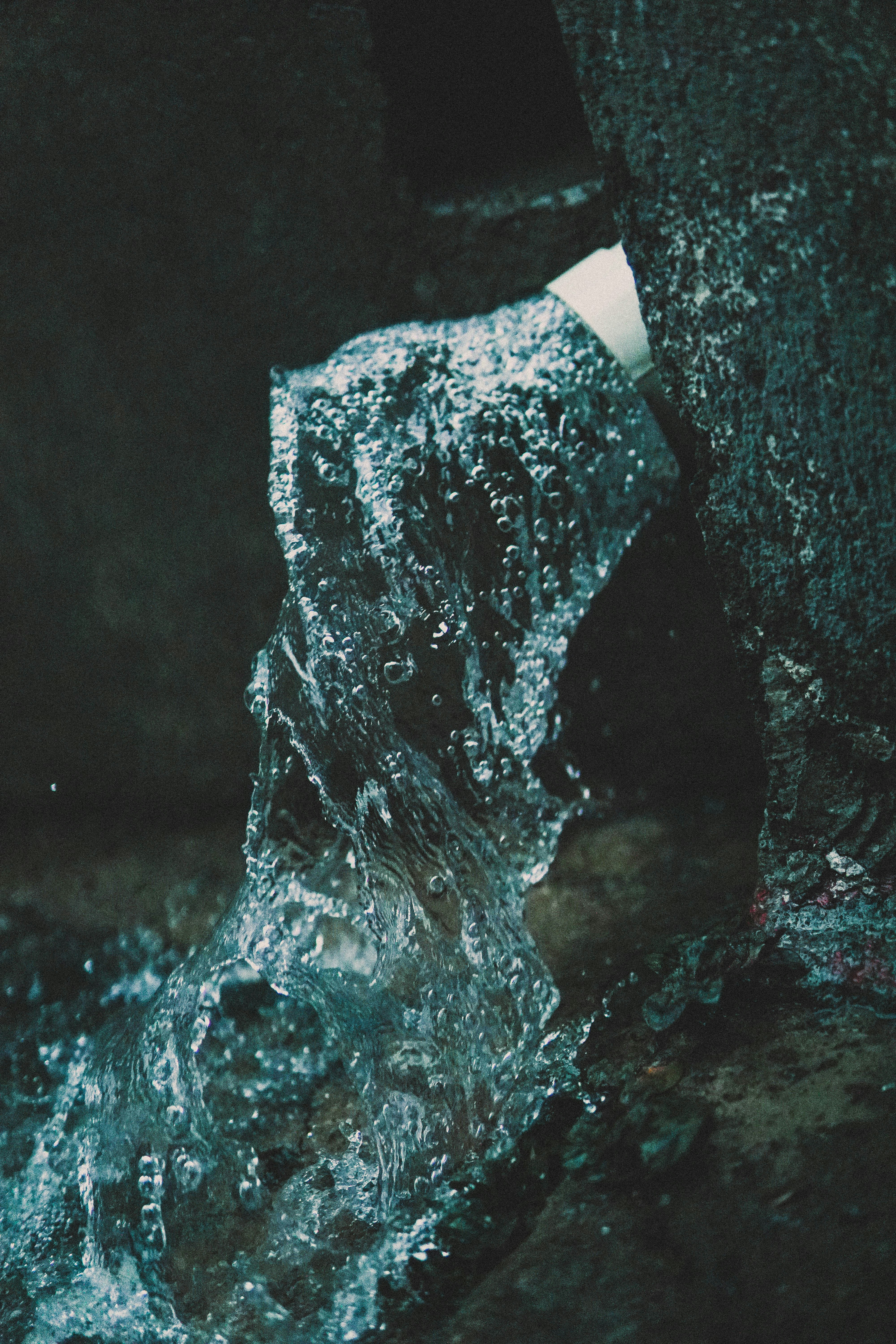 Un remolino de agua