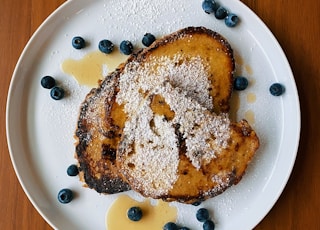 French toast with blueberries 