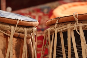 brown and white drum set