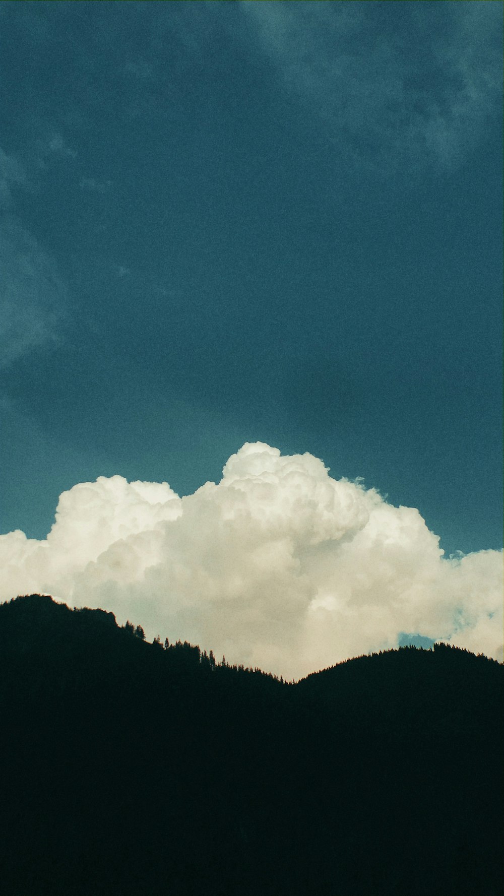 white clouds and blue sky during daytime