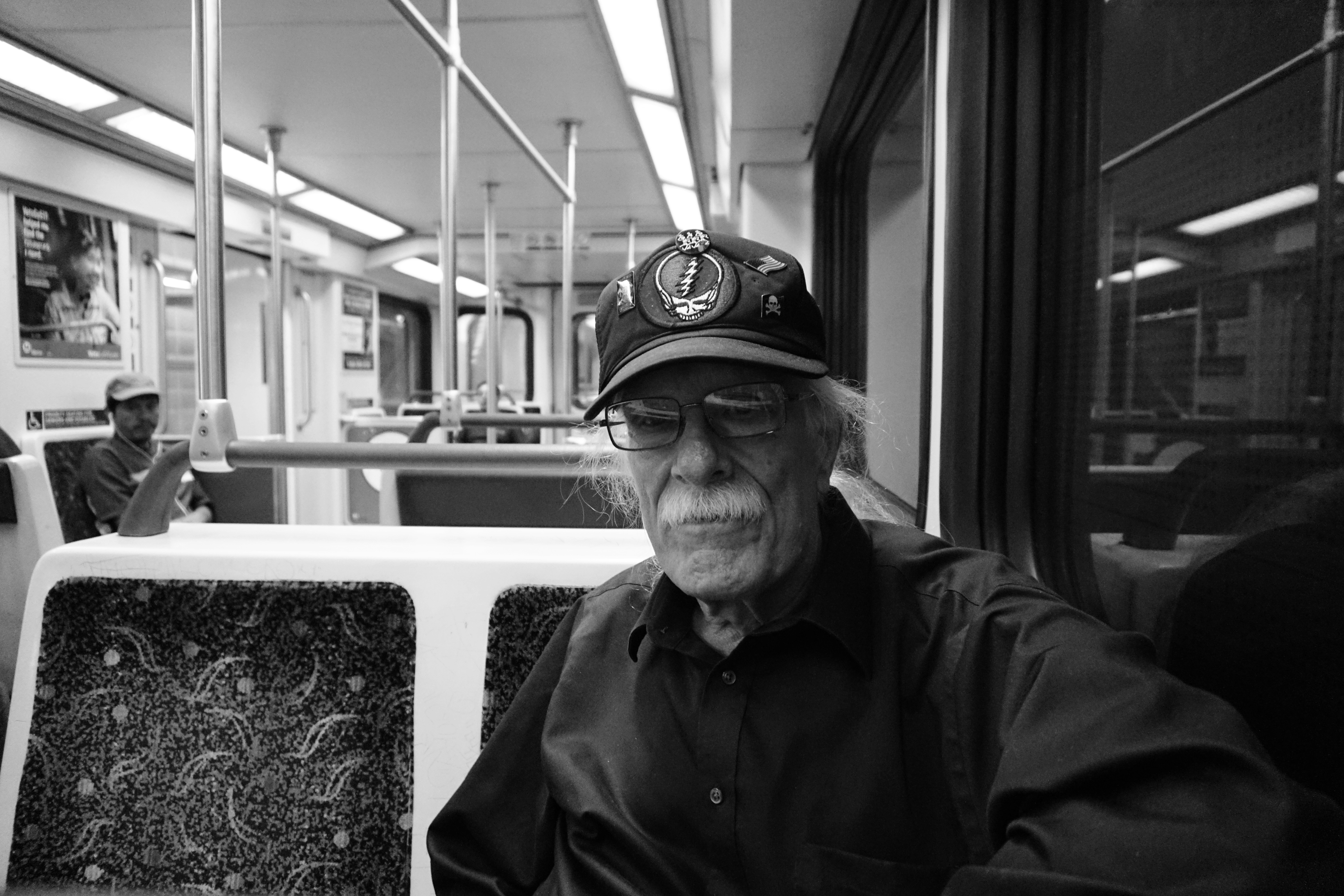 Os Direitos dos Idosos no Transporte Público: Viajando com Mais Conforto e Liberdade