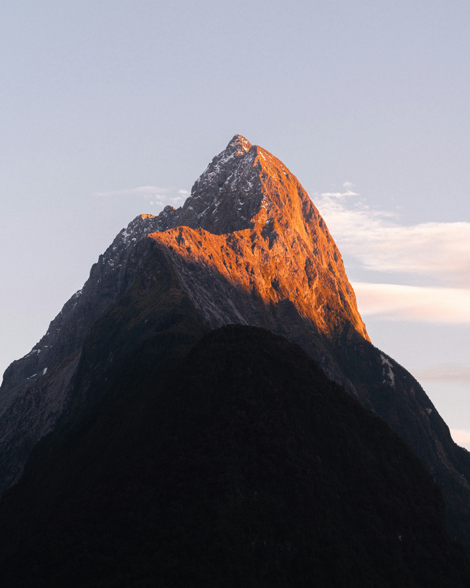 Sony a7R III + Sony FE 70-200mm F4 G OSS sample photo. Brown rocky mountain under photography