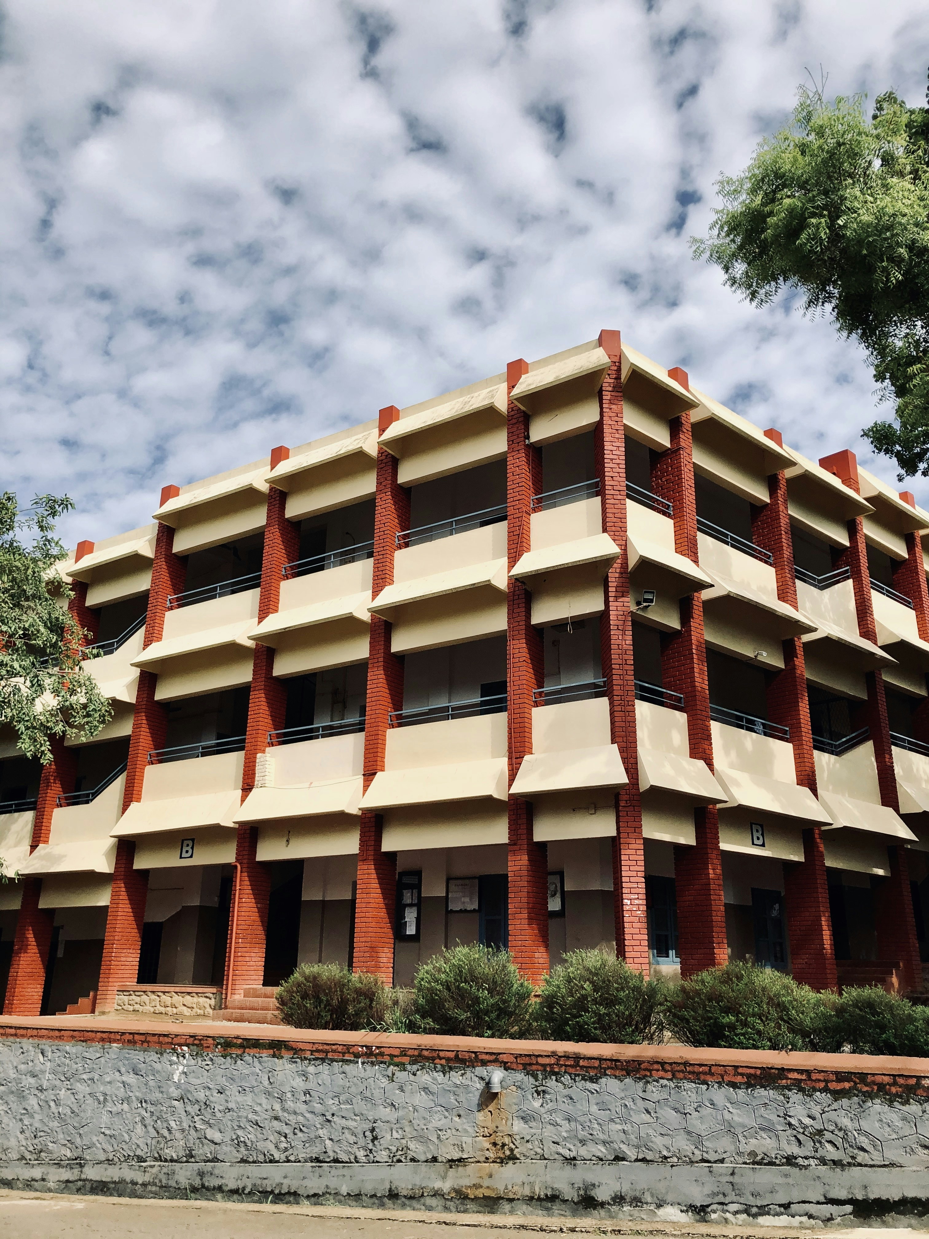 Bitfarms Converts Macquarie Debt Facility to $300M Project Financing and Draws Additional $50M to Accelerate HPC/AI Development at Panther Creek Campus
