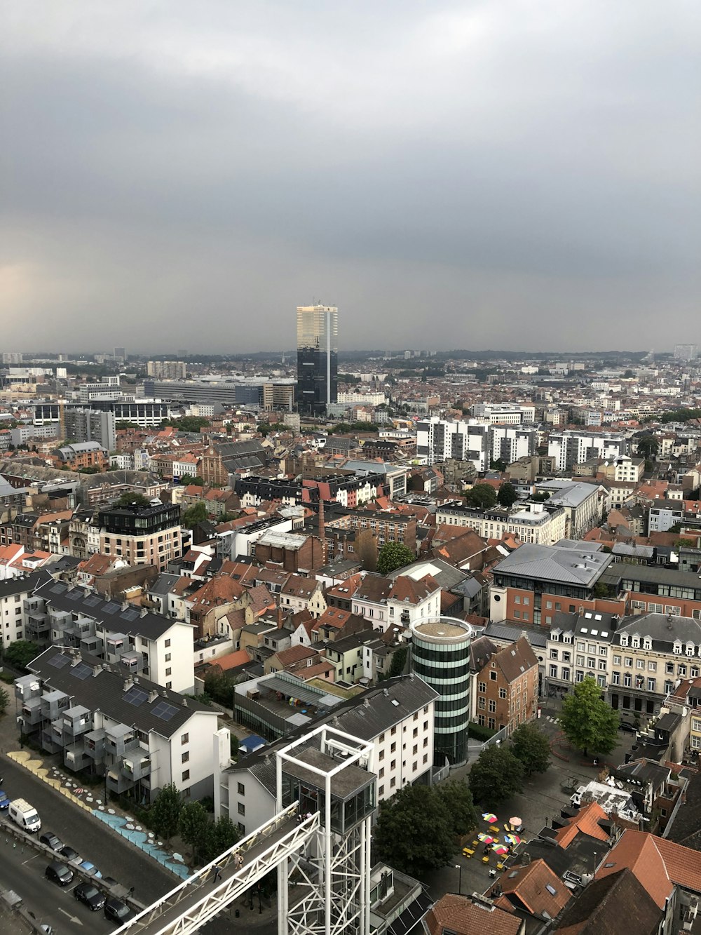 Vista aérea de los edificios de la ciudad durante el día