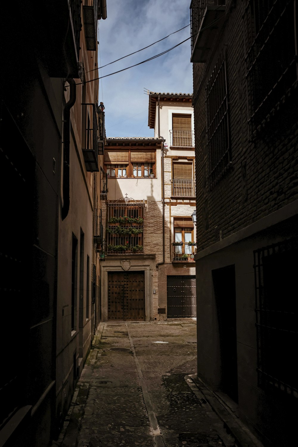 brown concrete building during daytime