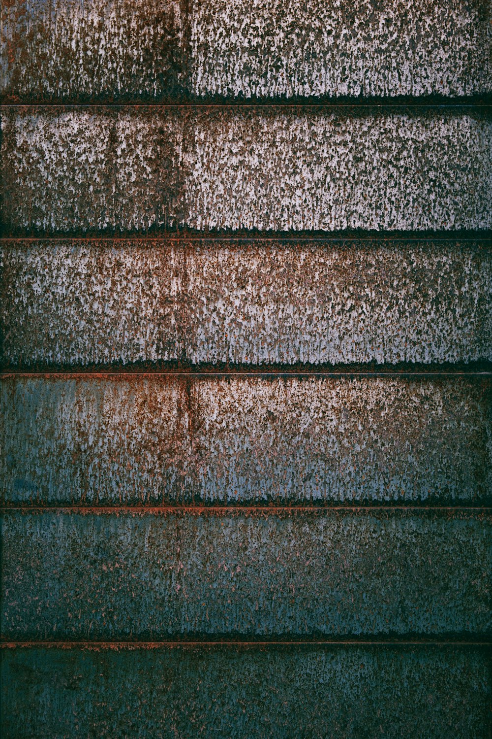gray concrete brick wall during daytime