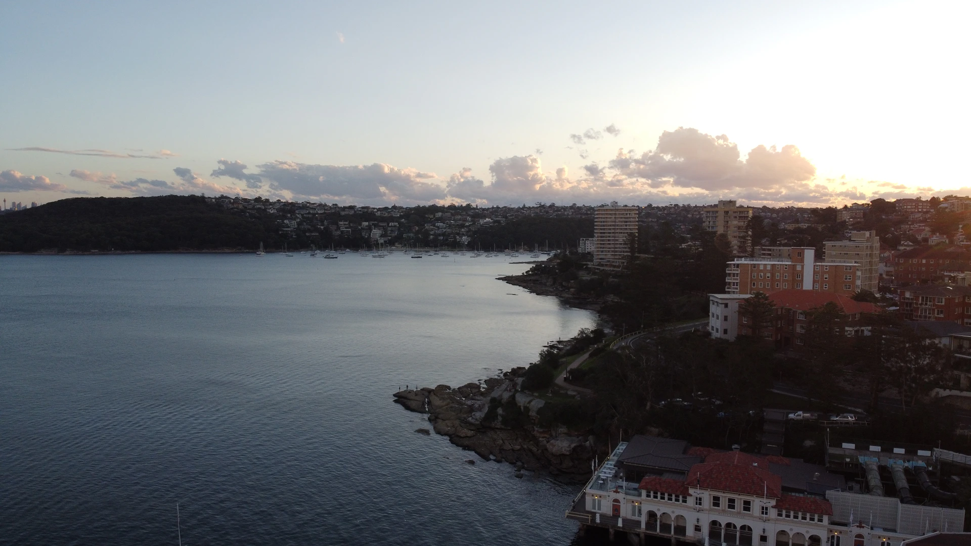 gray computer monitor