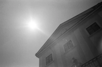 Black and white photo of the original Aurelia Lex office building from 1955, showcasing classic architecture.