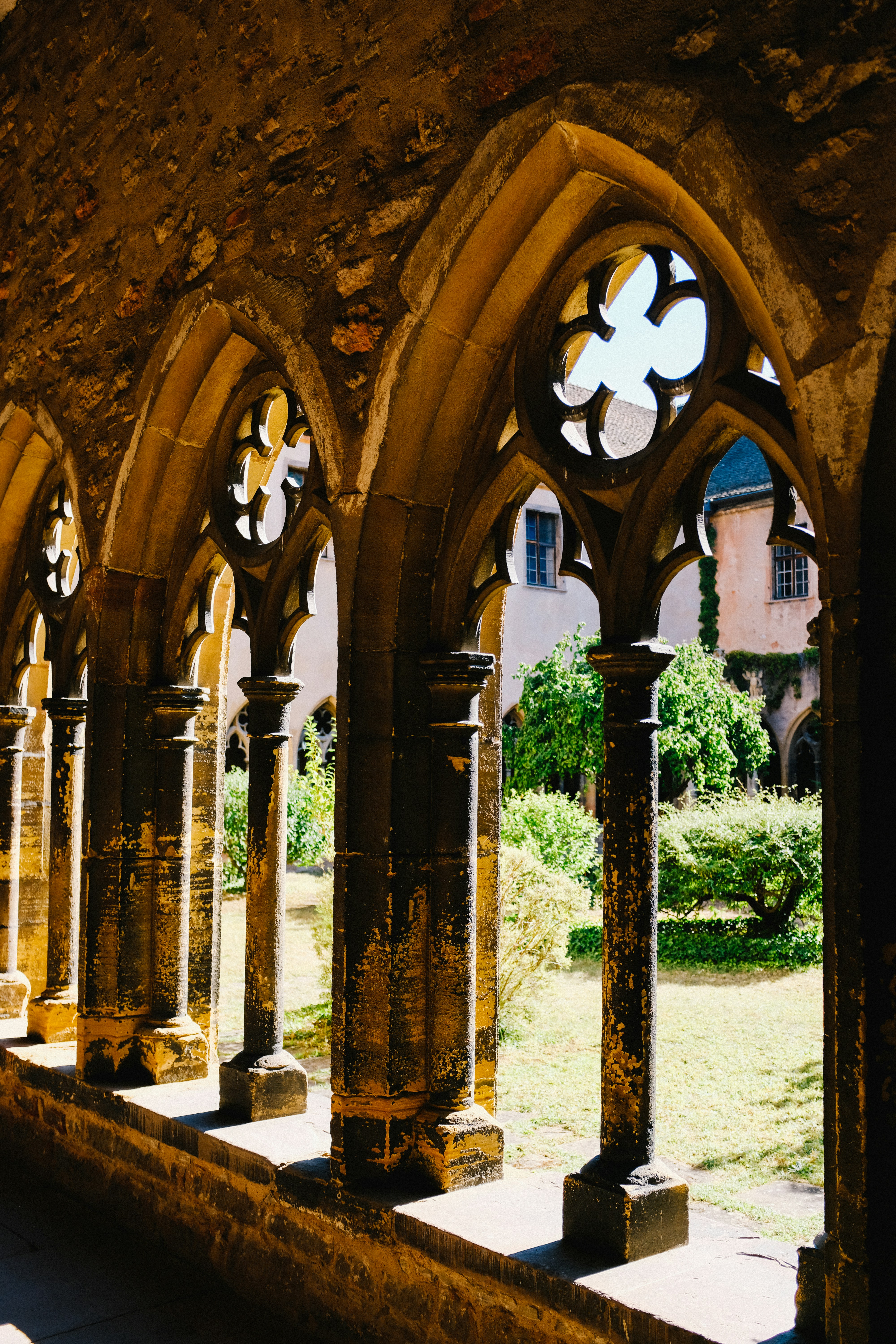 Photo by adrienolichon