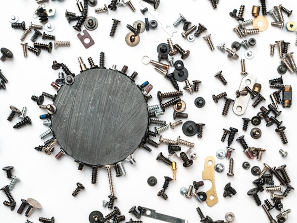 Understanding Neodymium-Iron-Boron and Ferrite Magnetic Materials