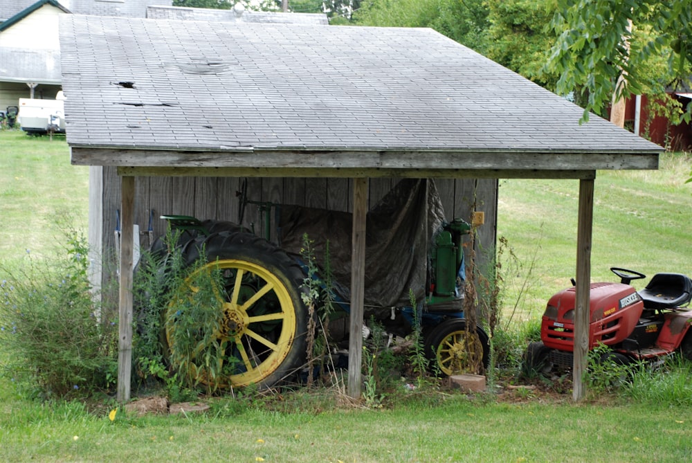 black and brown wooden carriage wheel