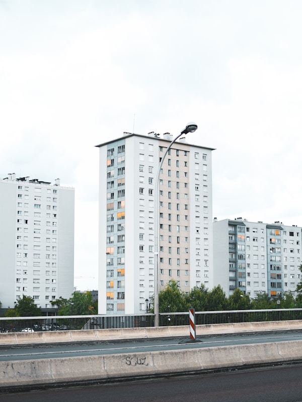 A Comprehensive Guide to Créteil's Ideal Weather, Seasons & Best Months to Visit