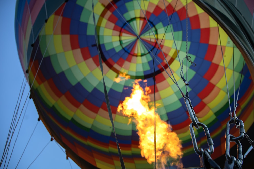 hot air balloon in mid air during daytime