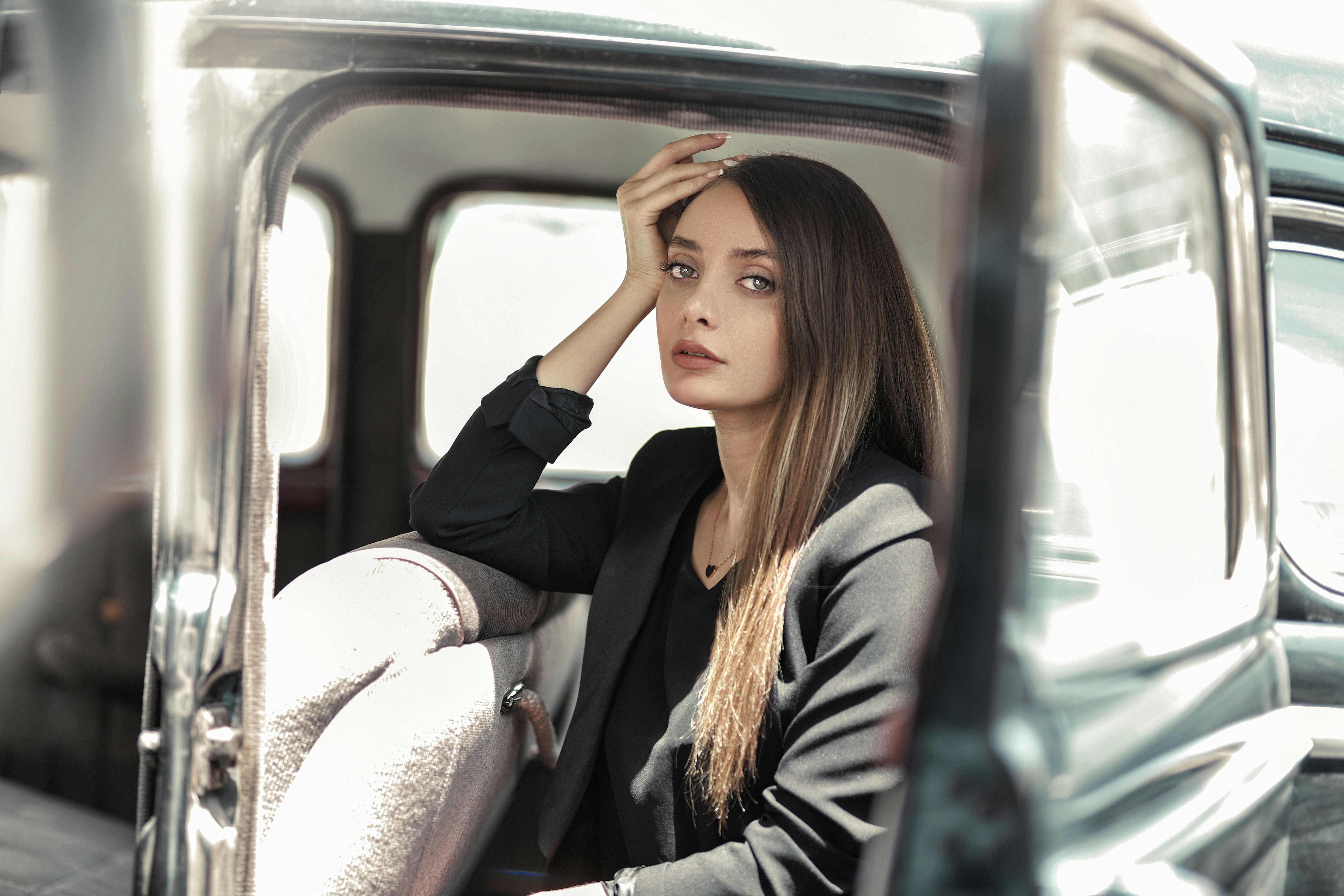 Photo by alirezaesmaeeli