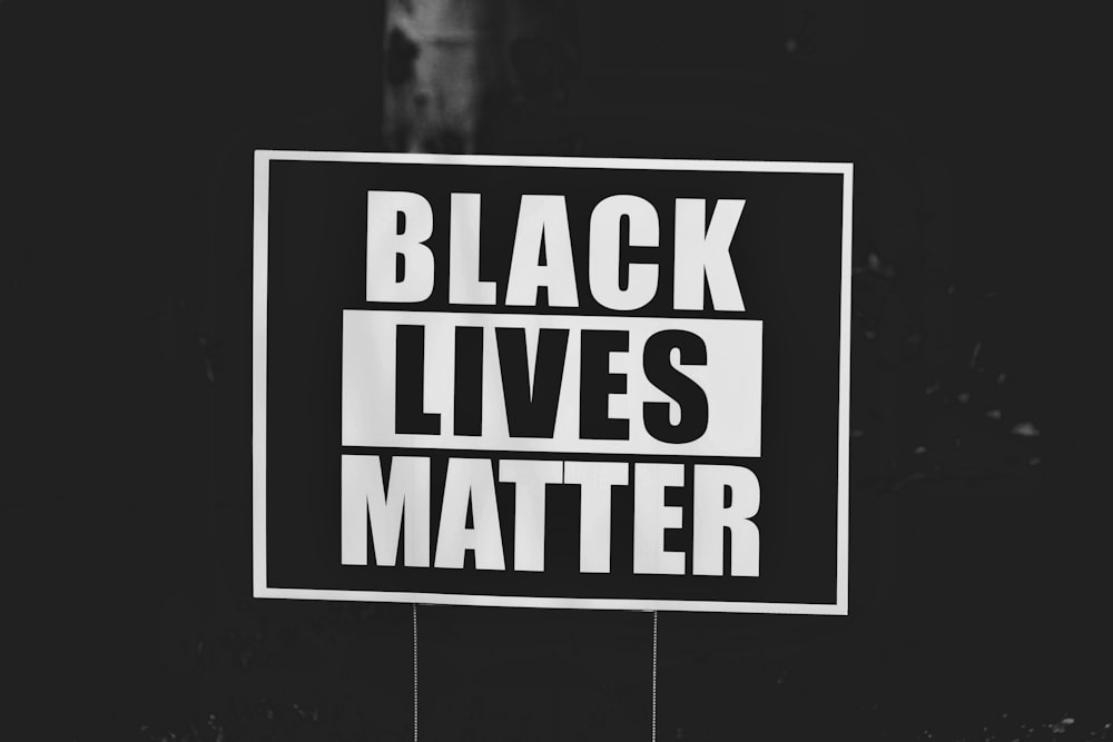 a black lives matter sign on a building