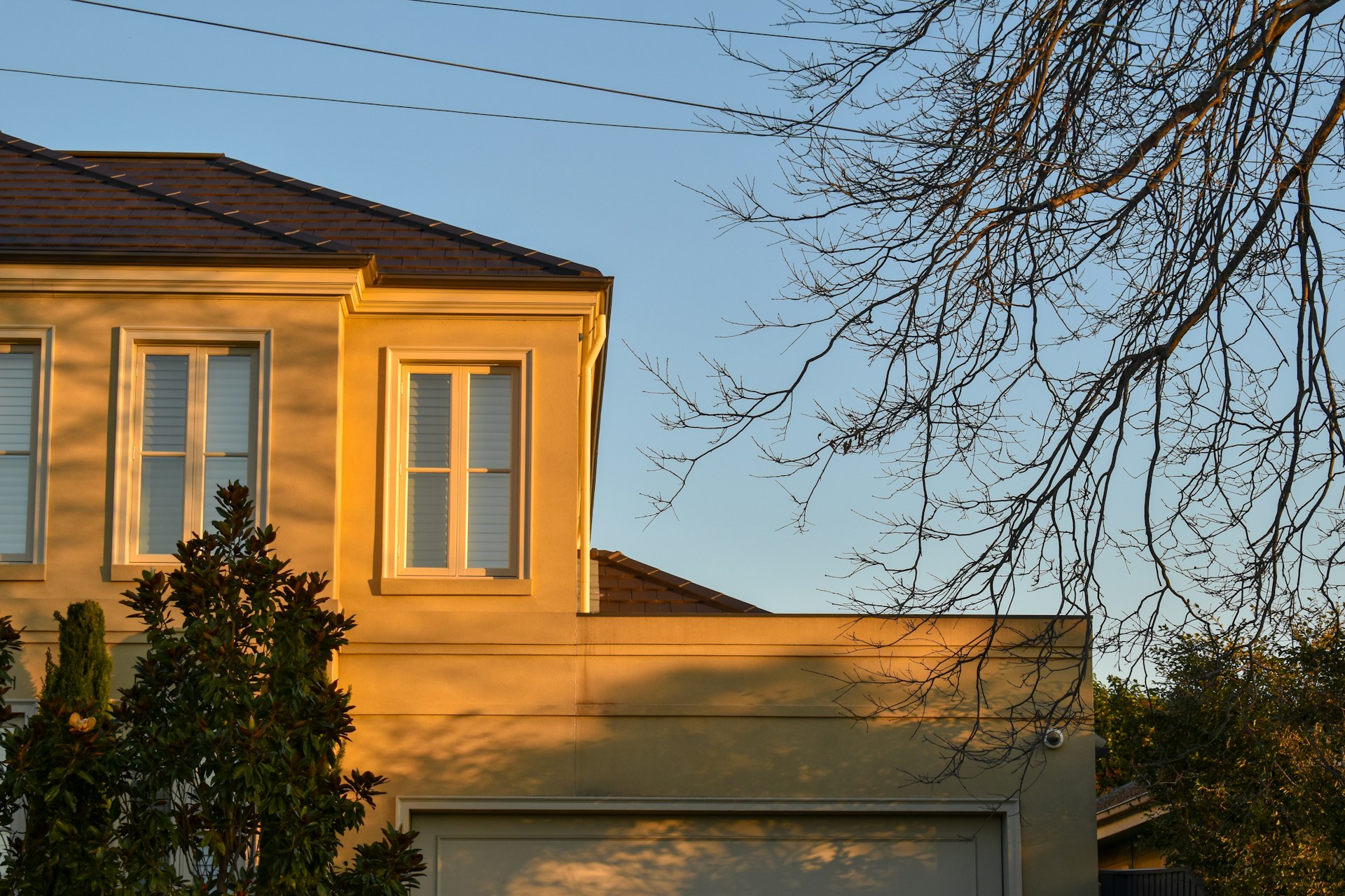 black and white bed linen