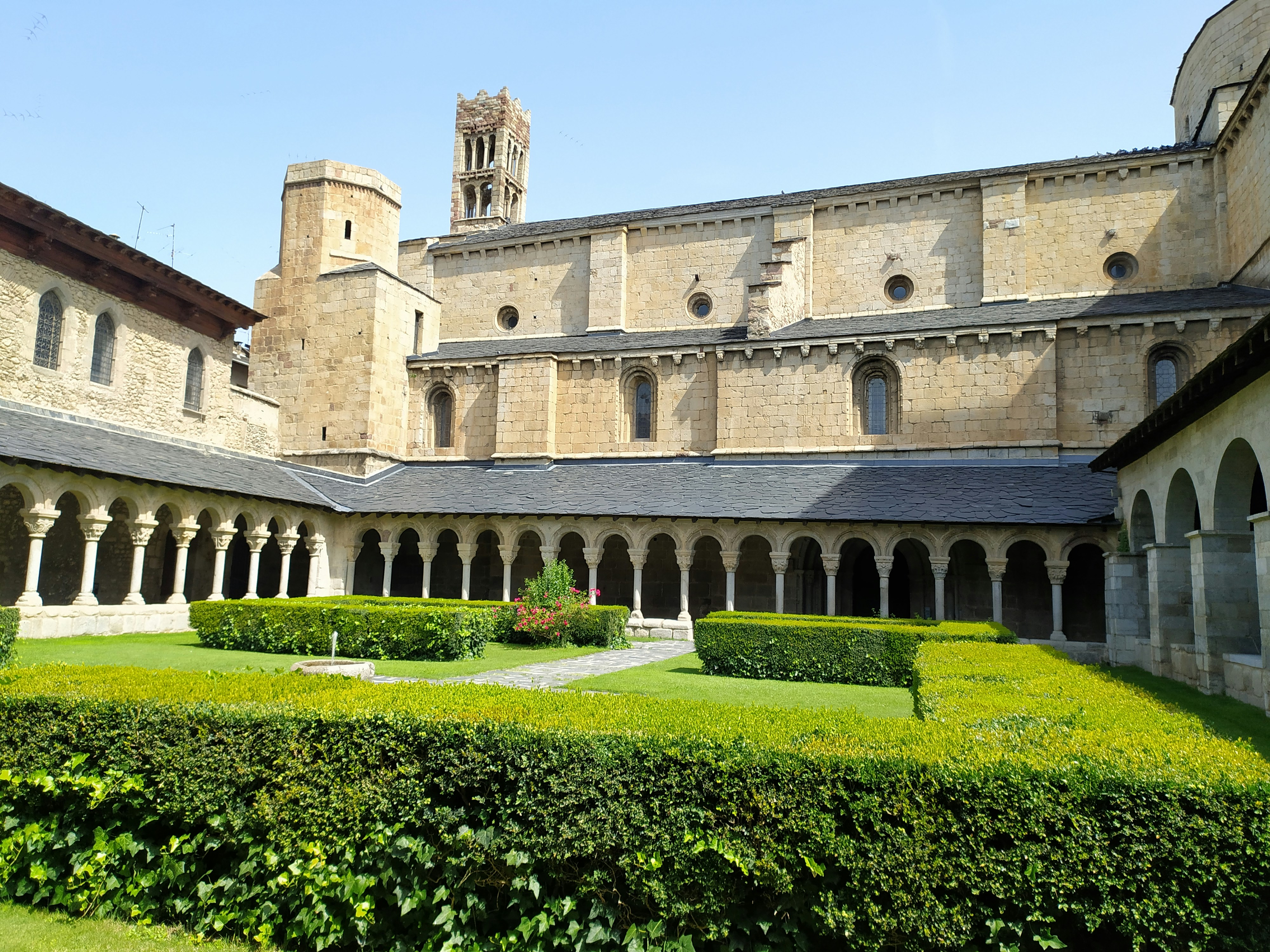 Cloitre de la Cathédrale Santa Maria d’Urgell 