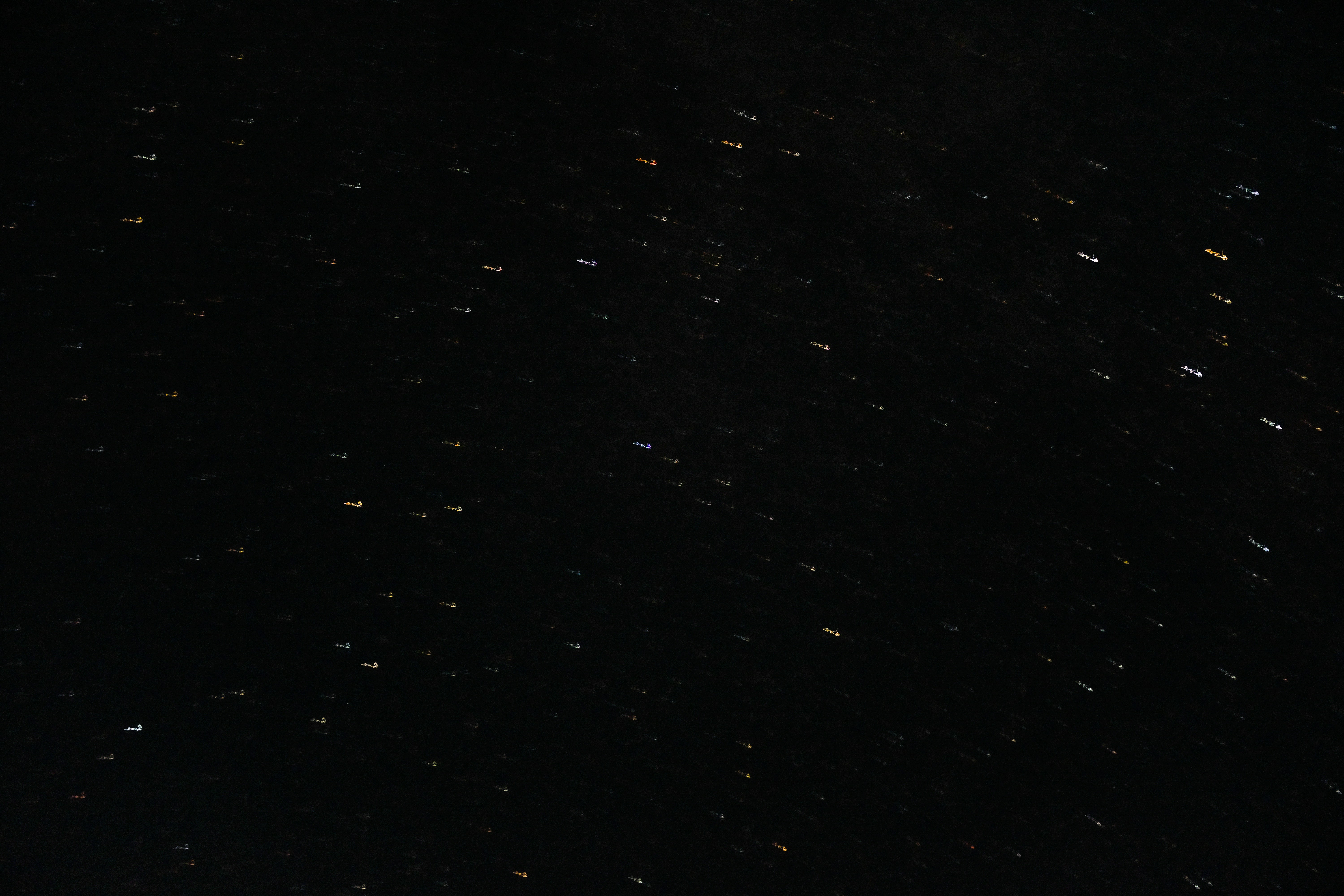 Photo by adrienolichon