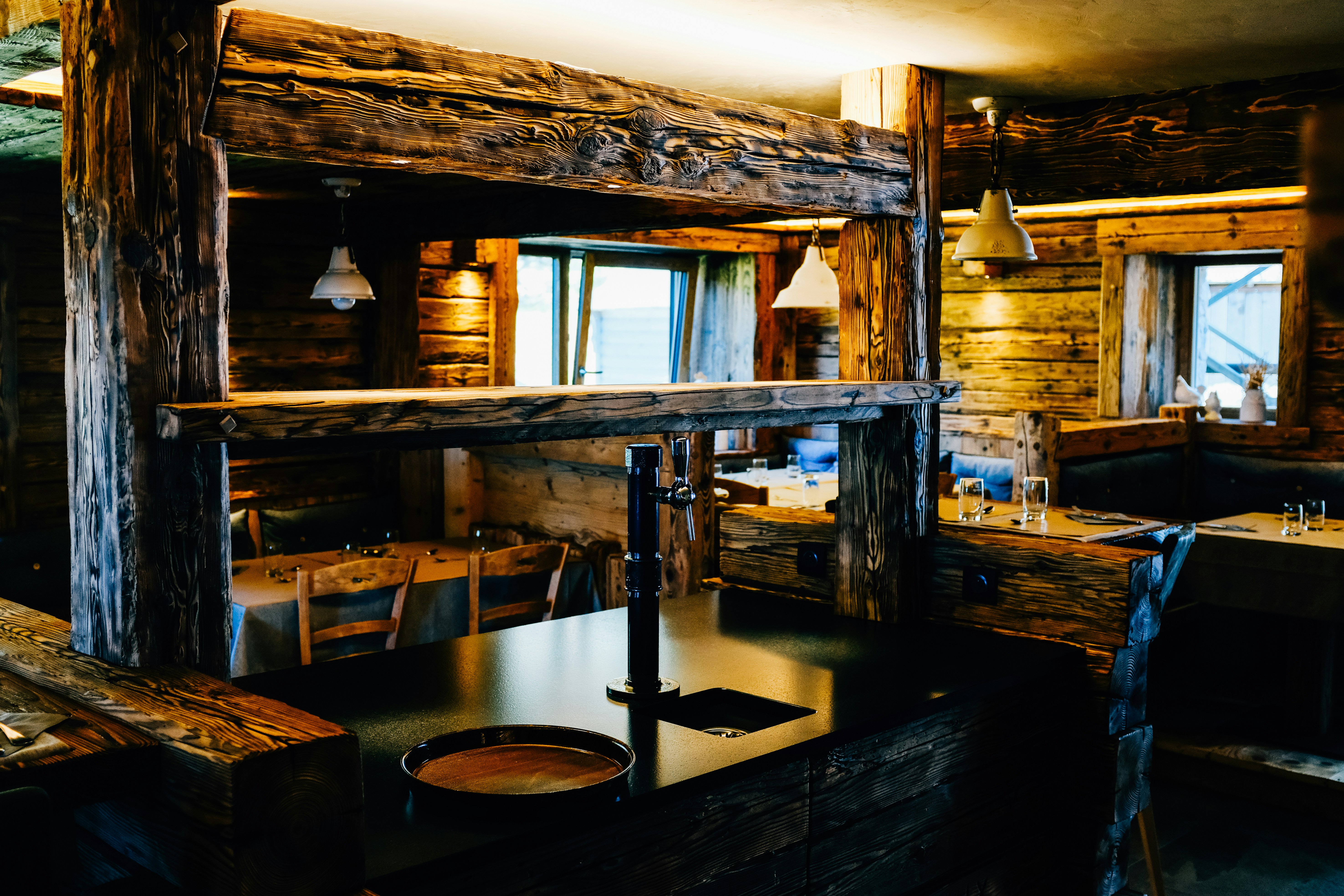 Photo by adrienolichon