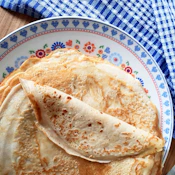 white and blue ceramic plate
