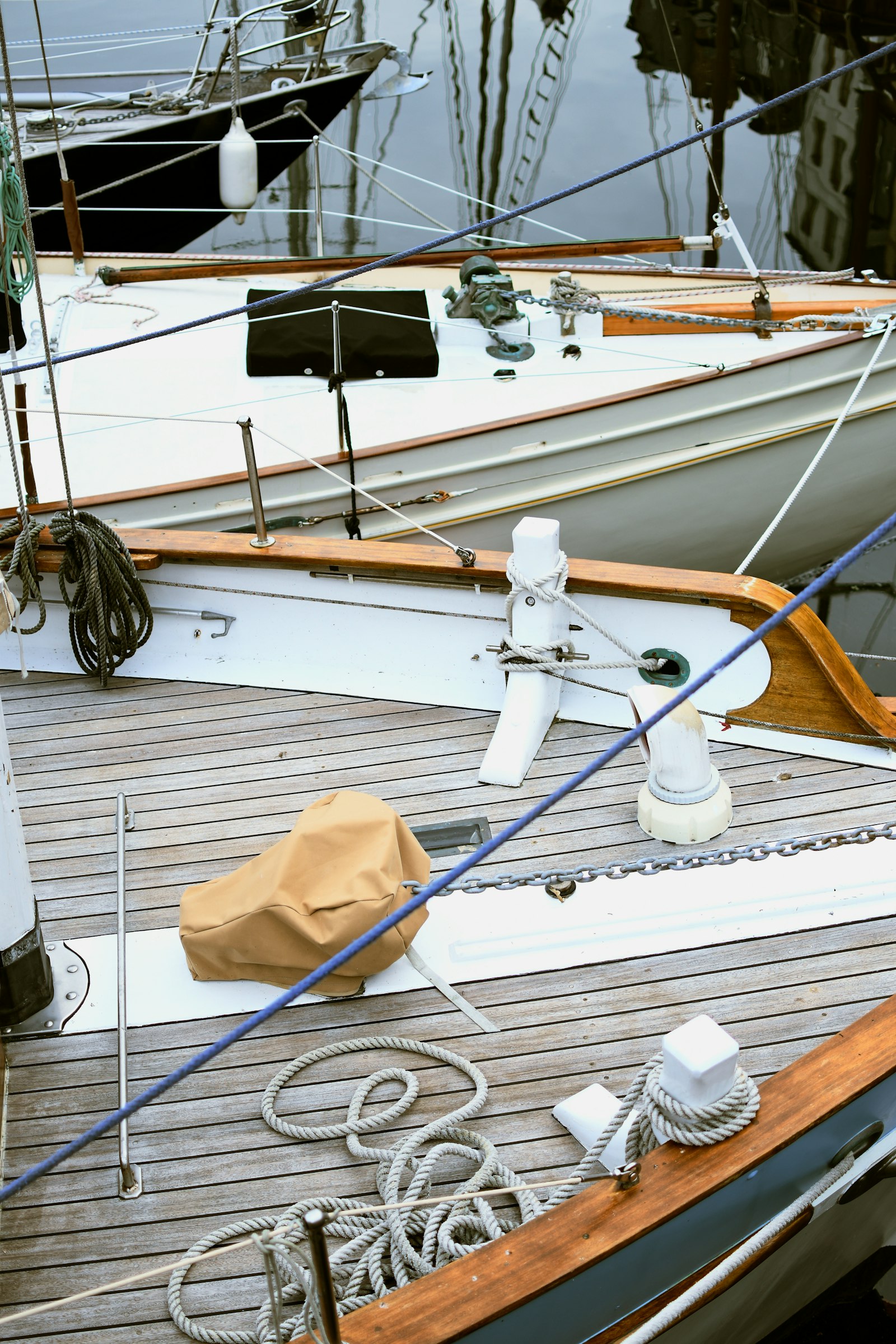Nikon D7500 sample photo. White and brown boat photography