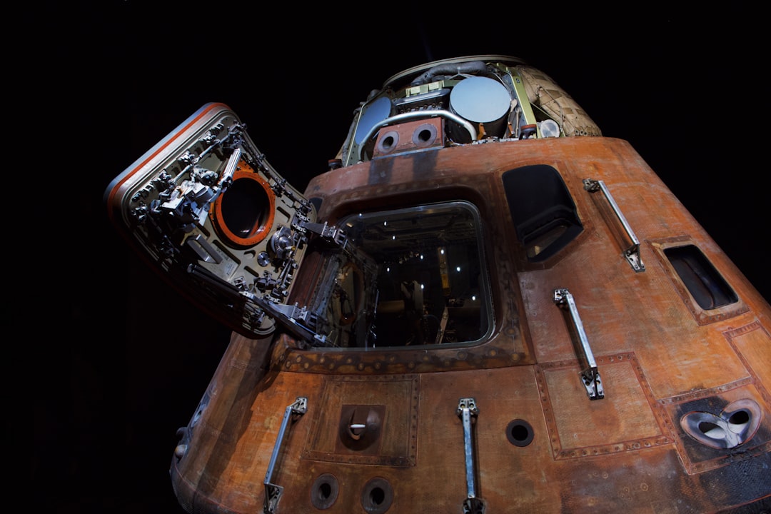 orange and white space ship, Apollo 14