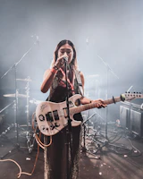 Indie rock · headliner