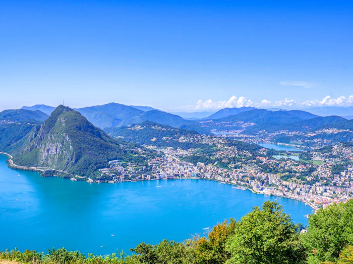 Fondazione dell'azienda a Lugano