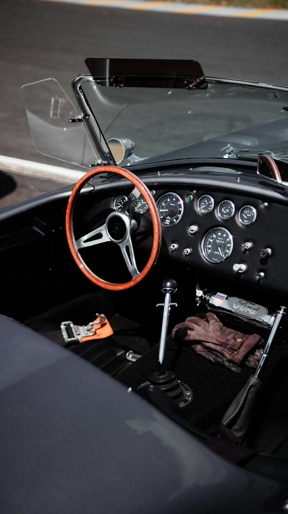 black and brown steering wheel